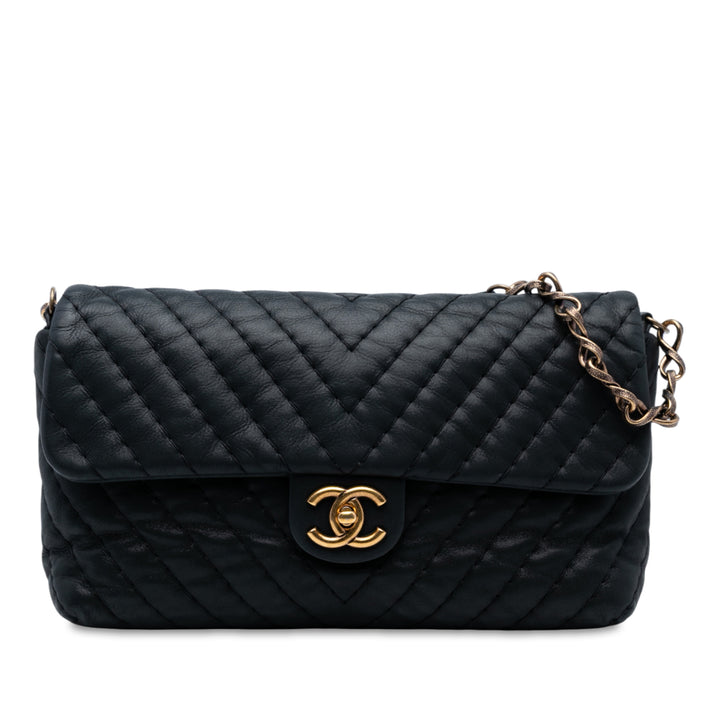 Chanel Large Chevron Iridescent Cuir de veau Surpique Flap Noir