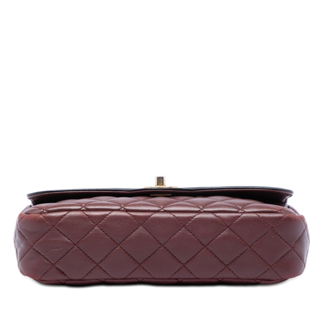 Chanel Small Matelassé Cuir d’agneau Two Tone Day à rabat