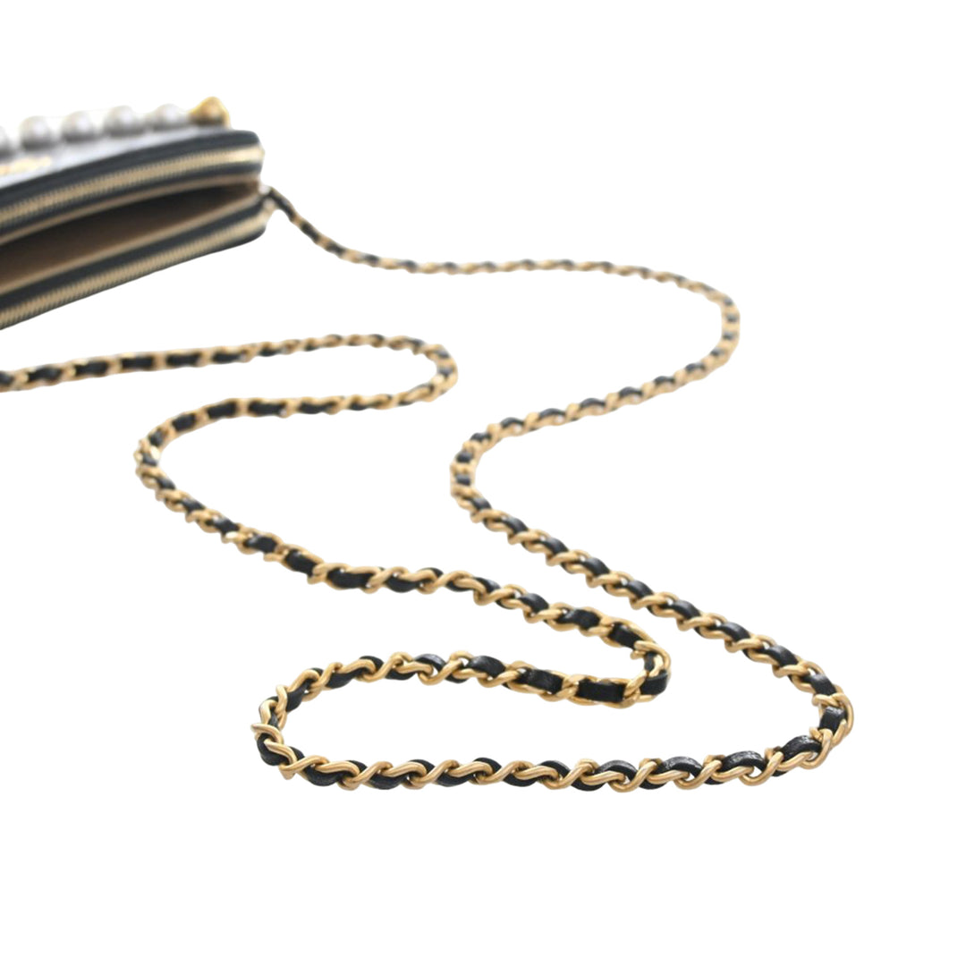 Chanel CC Matelassé Cuir de chèvre Chic Perles Double Zip Pochette avec chaîne