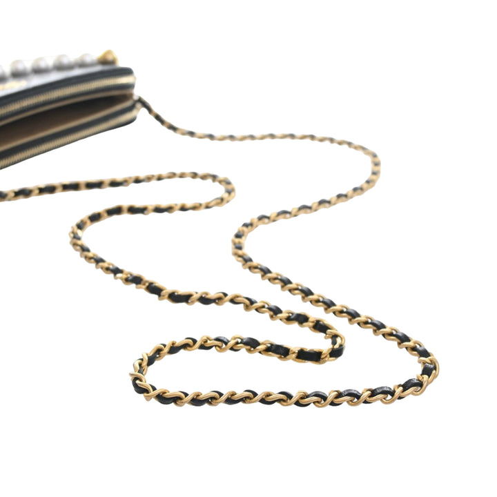 Chanel CC Matelassé Cuir de chèvre Chic Perles Double Zip Pochette avec chaîne