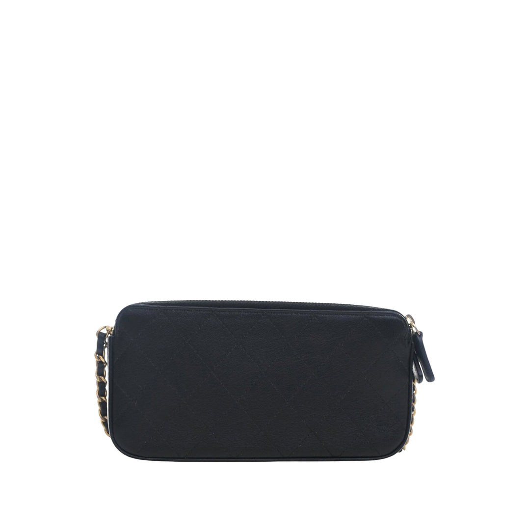Chanel CC Matelassé Cuir de chèvre Chic Perles Double Zip Pochette avec chaîne