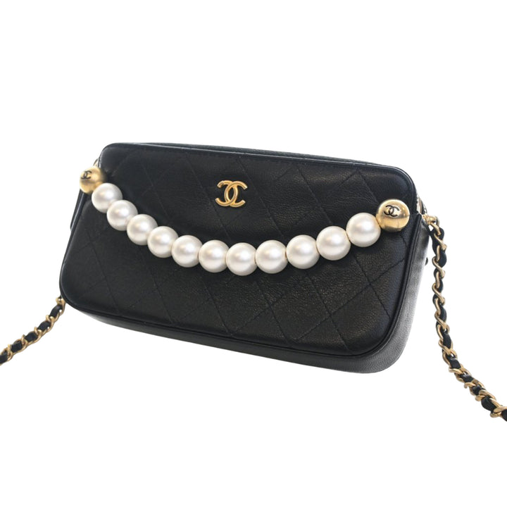 Chanel CC Matelassé Cuir de chèvre Chic Perles Double Zip Pochette avec chaîne