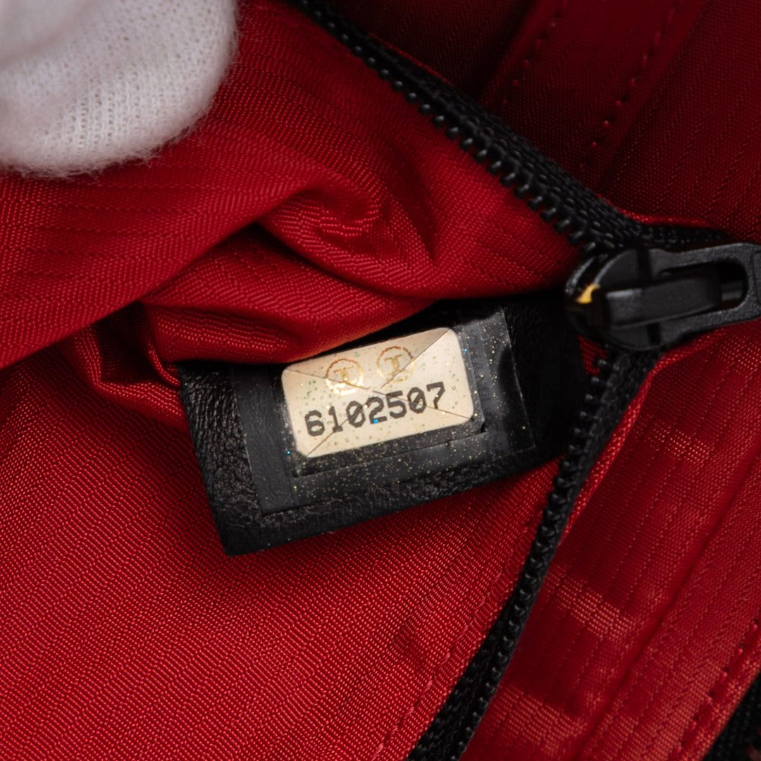 Chanel Old Travel Line Nylon Pochette Noir – GABY PARIS Authentique