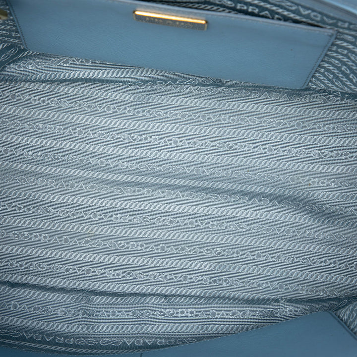 Prada Sac à main Lux Galleria Double Zippé Saffiano Moyen Bleu – vue 4 – GABY PARIS