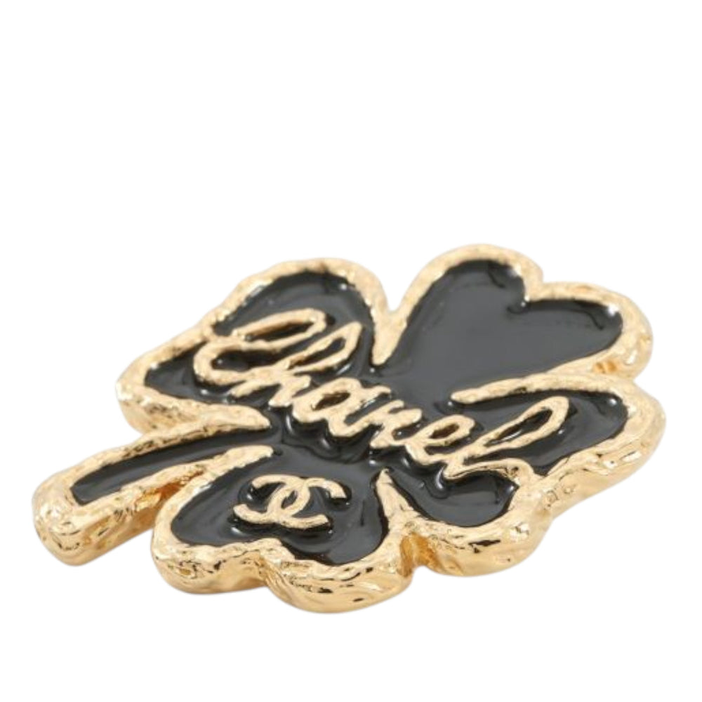 Chanel CC plaqué Resin Clover Broche – GABY PARIS Authentique