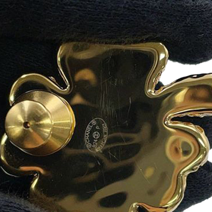 Chanel CC plaqué Resin Clover Broche – GABY PARIS Authentique