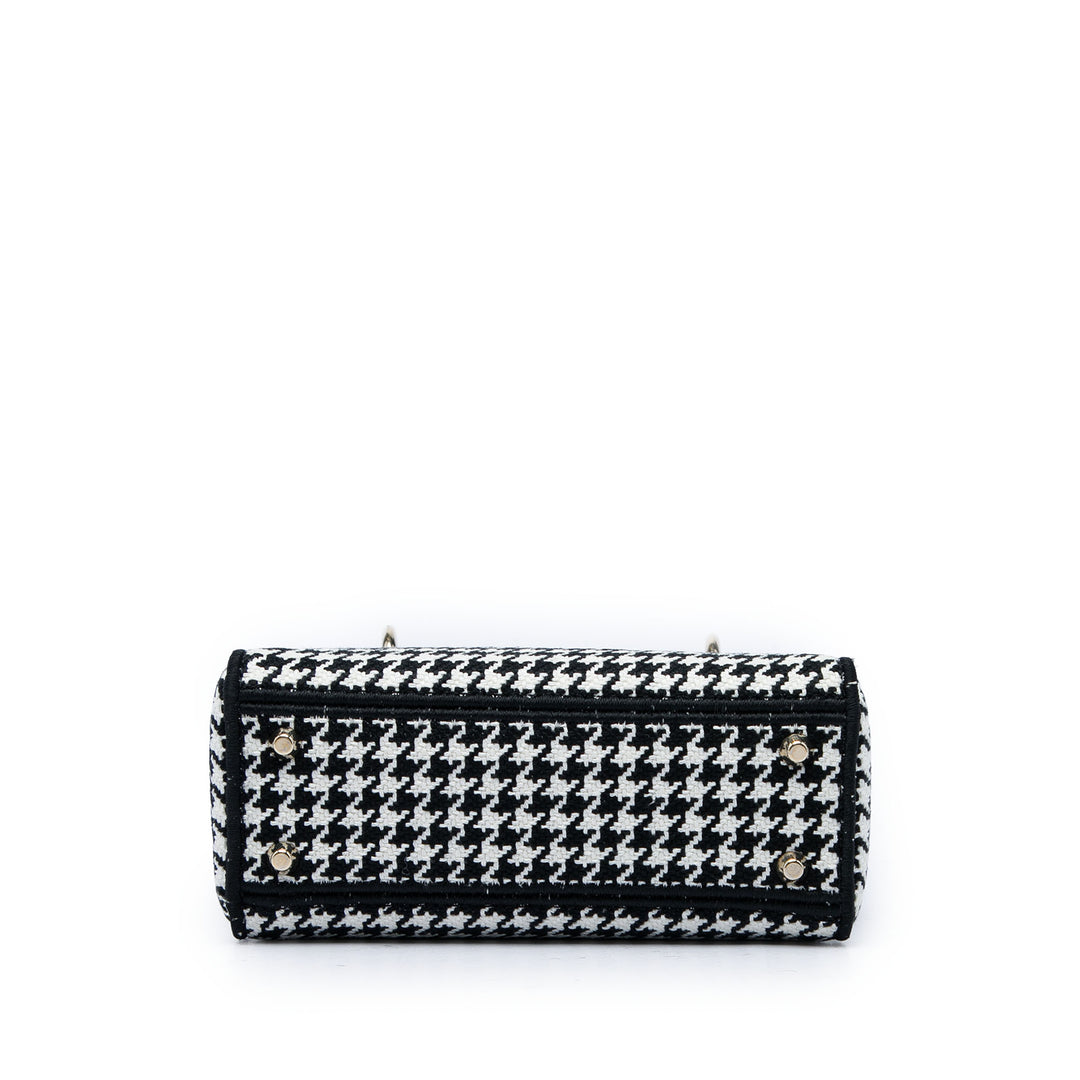 Dior brodé Houndstooth Lady D-Lite Mini Blanc – vue 3 – GABY PARIS
