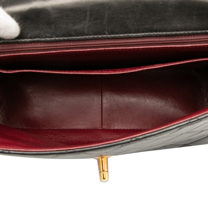 Chanel Matelassé Cuir d’agneau XL Square à rabat