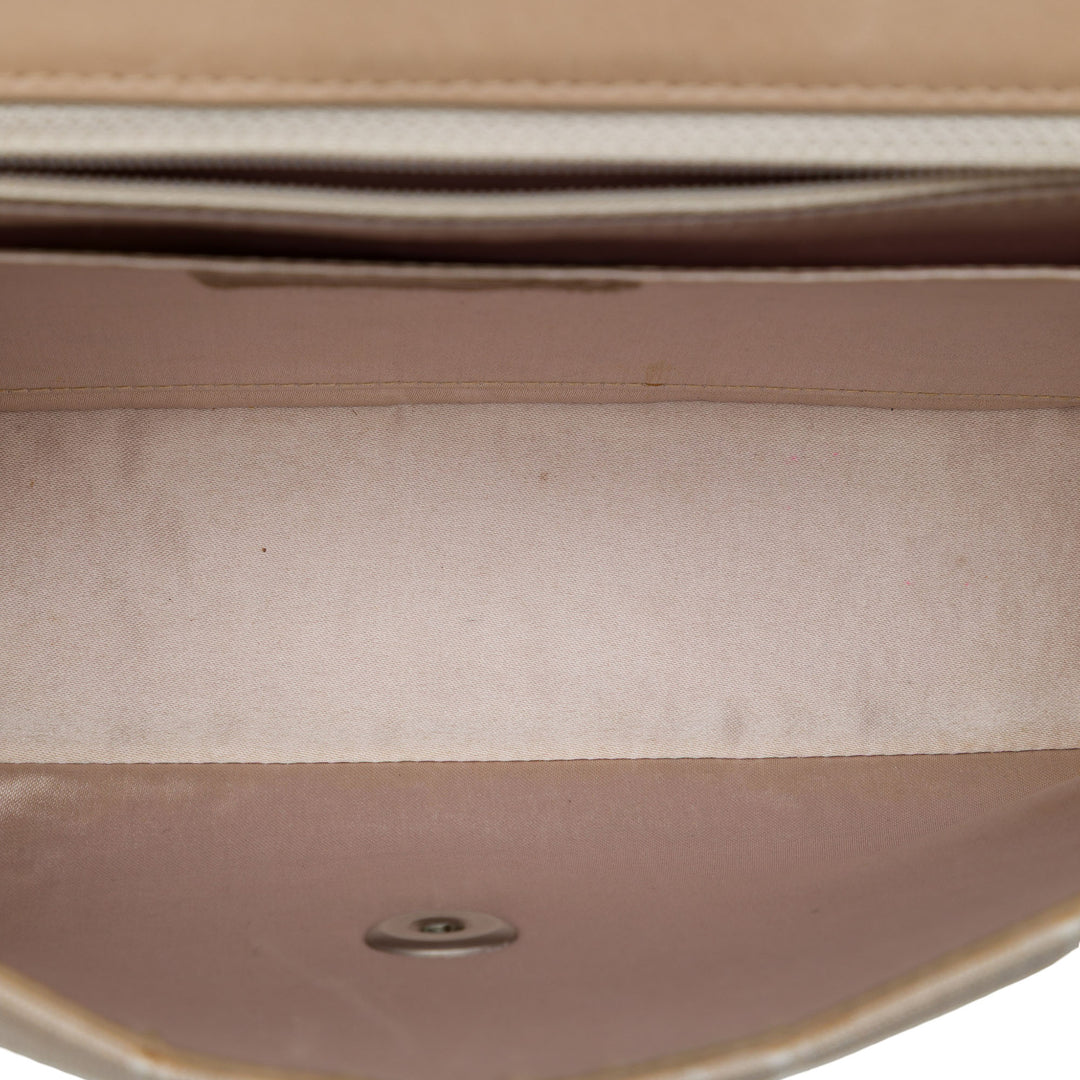Chanel New Travel Line Rabat simple Moyen Beige – vue 4 – GABY PARIS