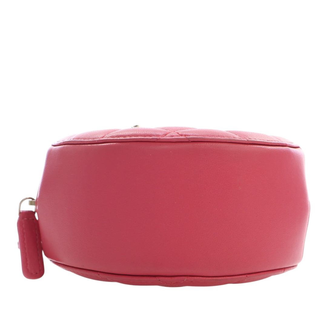 Chanel CC Matelassé Cuir d’agneau Lucky Charms Rond Pochette avec chaîne