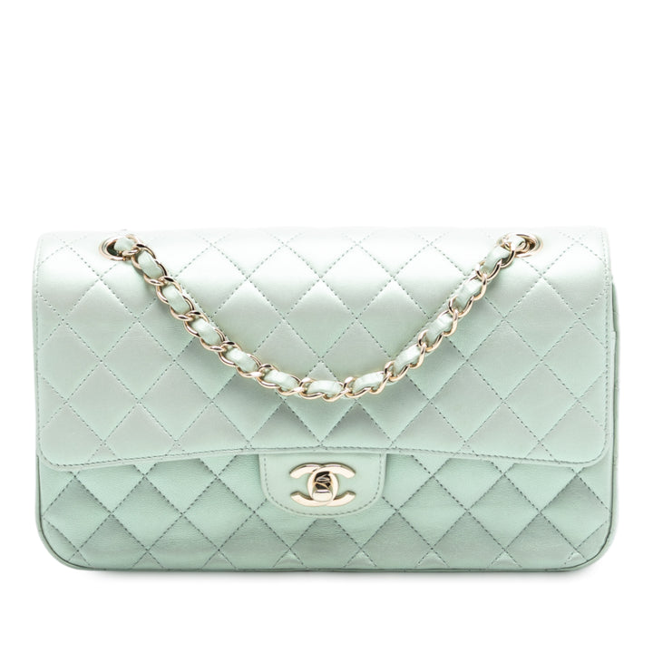 Chanel Medium Classic Iridescent Cuir d’agneau Double rabat