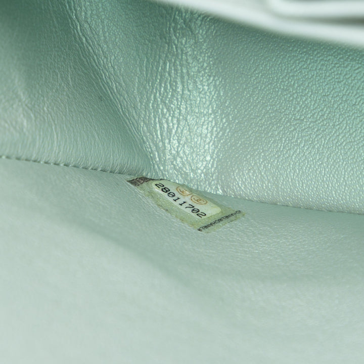 Chanel Medium Classic Iridescent Cuir d’agneau Double rabat