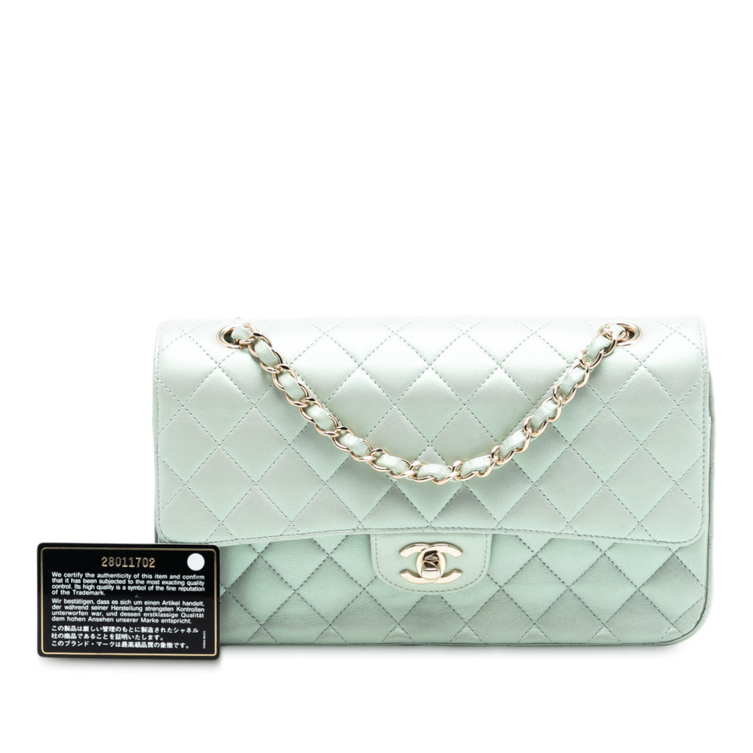 Chanel Medium Classic Iridescent Cuir d’agneau Double rabat