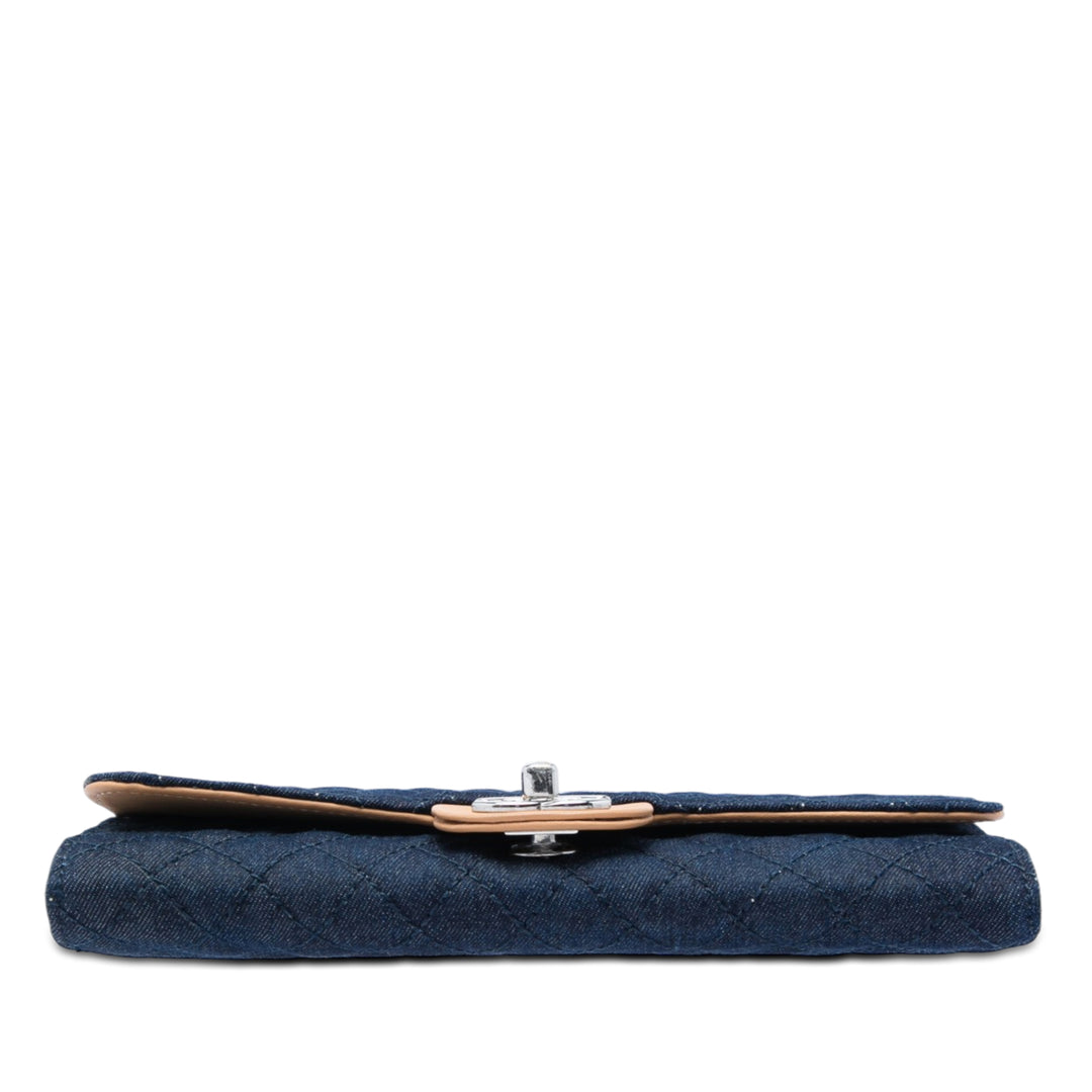 CC Matelassé Turn Lock Wallet on Chain Jean Bleu