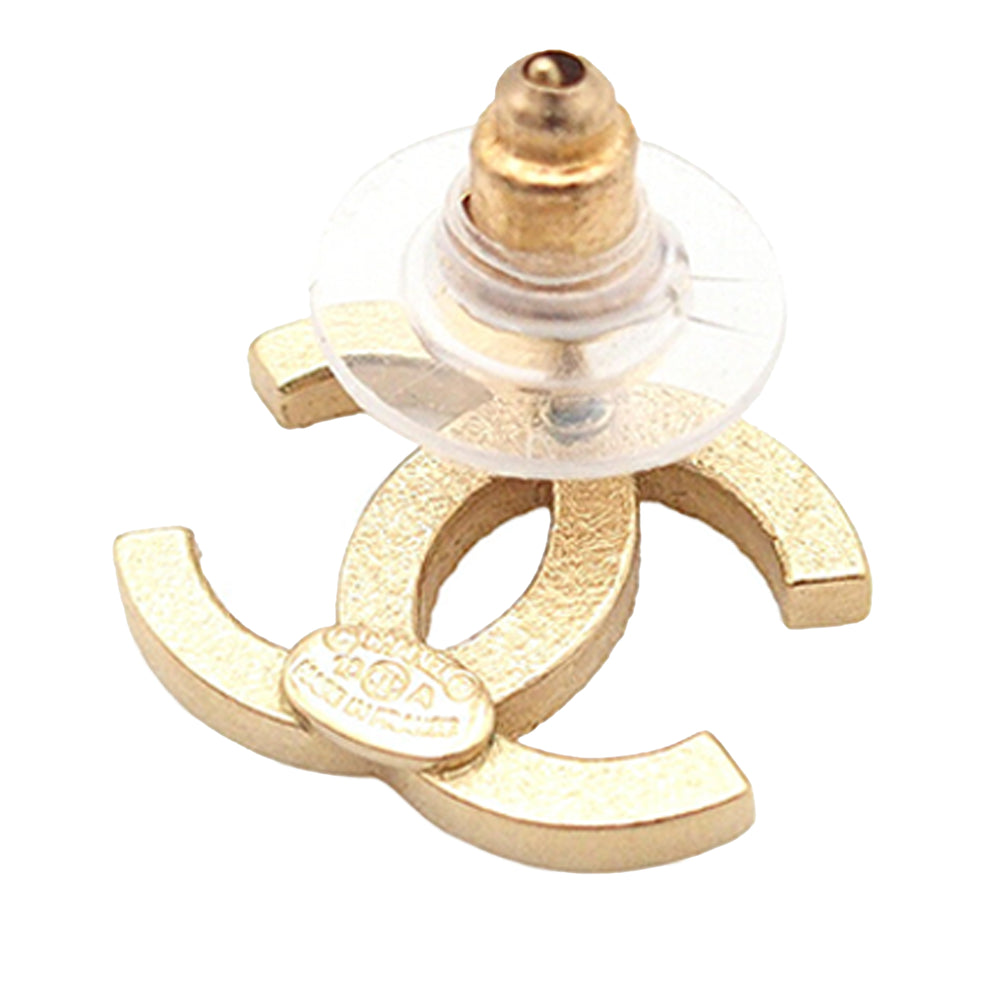 Chanel Doré Plated CC Rhinestones Push Back Boucle d’oreilles Doré – GABY PARIS Authentique