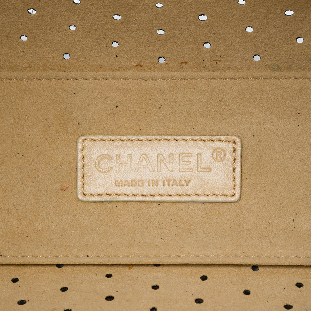 Chanel CC perforé Cuir verni Cabas