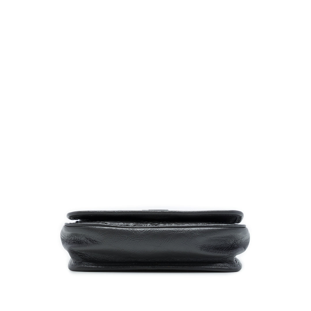 Saint Laurent froissé Niki Wallet on Chain Cuir de veau Noir