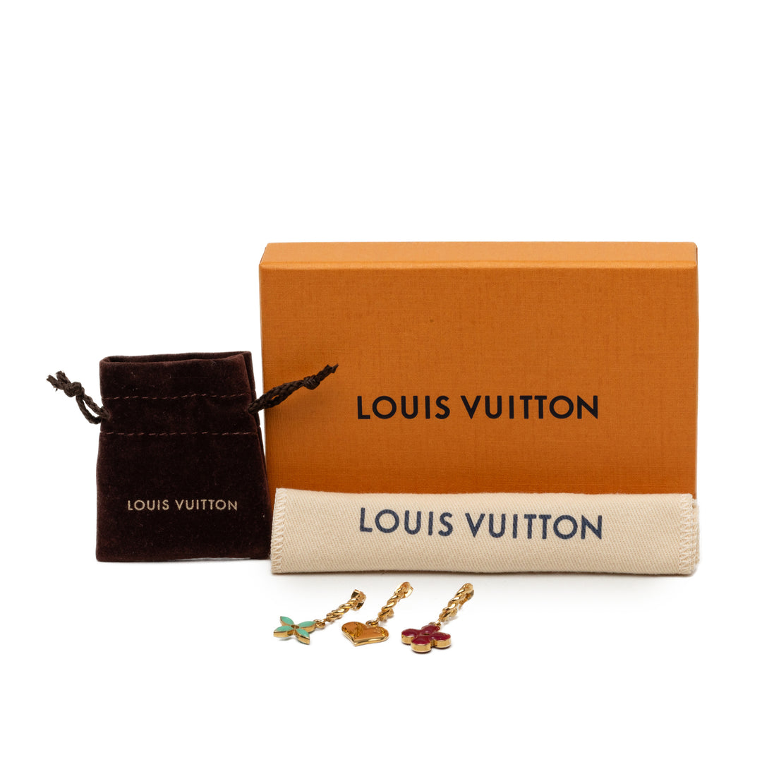 Louis Vuitton plaqué Émail Sweet fermoir poussette Boucles d'oreilles Monogram Doré – vue 3 – GABY PARIS