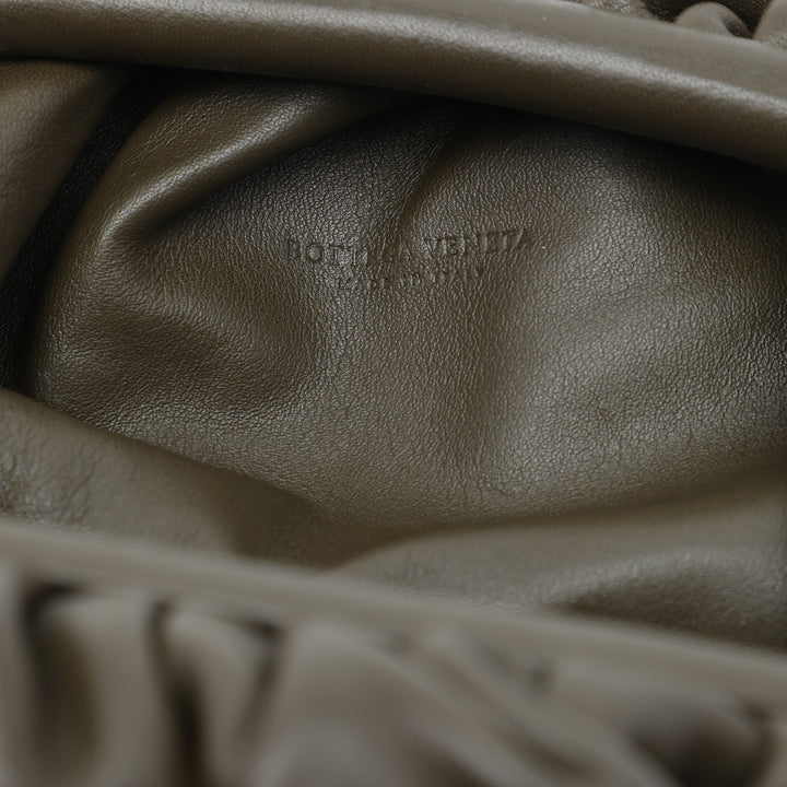 Bottega Veneta Pochette The Mini Cuir d'agneau Marron – vue 5 – GABY PARIS