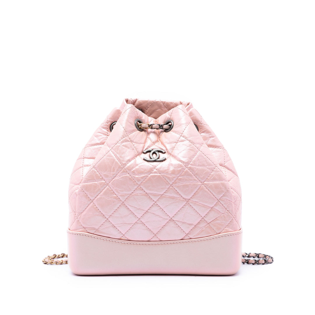 Chanel Sac à dos Matelassé vieilli Gabrielle Petit Cuir de veau Rose – vue principale – GABY PARIS