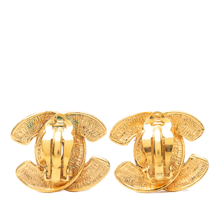 Chanel CC Matelassé plaqué À clip Boucles d'oreilles Métal