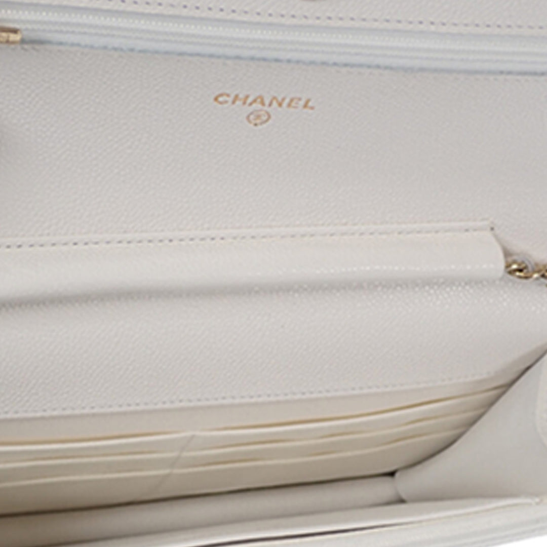 Classic Wallet on Chain Cuir caviar Blanc