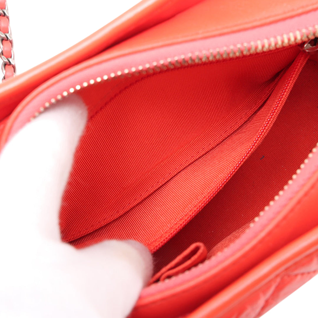 Chanel Small vieilli Cuir de veau Gabrielle Sac porté croisé