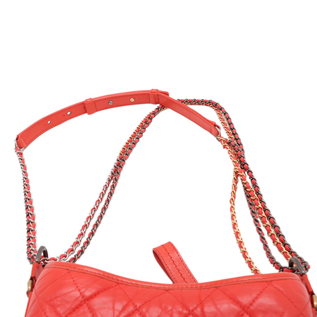 Chanel Small vieilli Cuir de veau Gabrielle Sac porté croisé