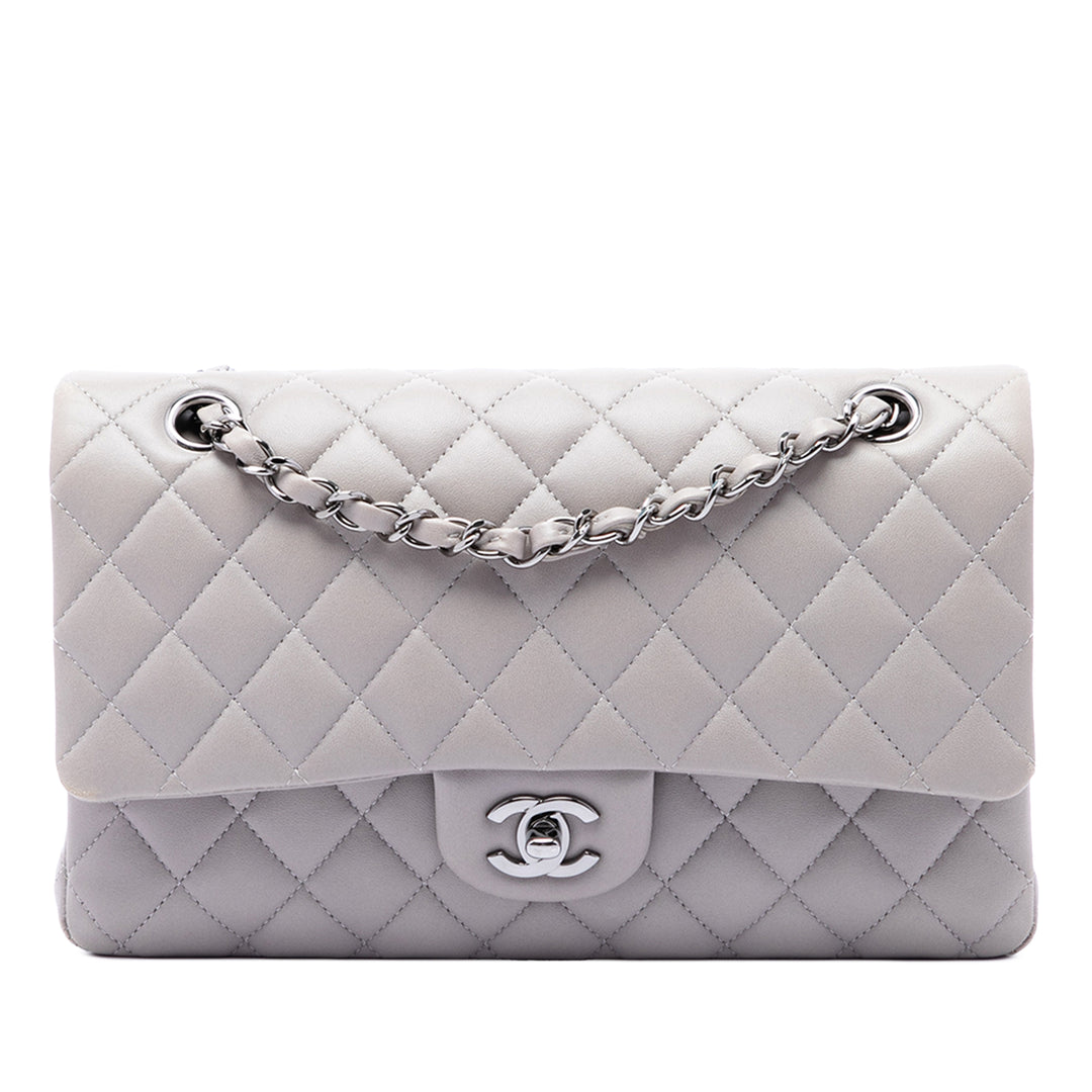 Chanel Classic Double rabat Moyen Cuir d'agneau Gris – vue principale – GABY PARIS