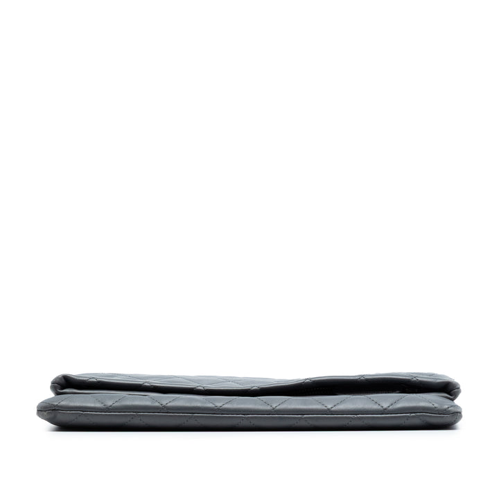 Chanel CC Matelassé Foldover Pochette Cuir d'agneau