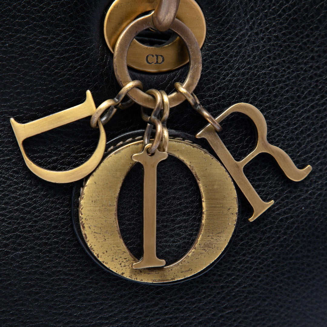 Dior Large Cuir de veau grainé Lady Dior