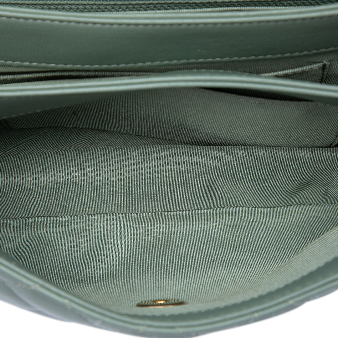 Chanel Medium Matelassé Cuir d’agneau Daily Companion à rabat