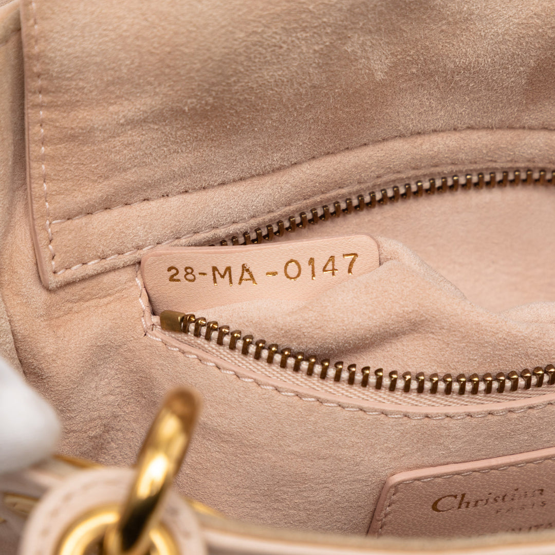 Dior Mini Cuir d’agneau Cannage clouté Supple Lady Dior