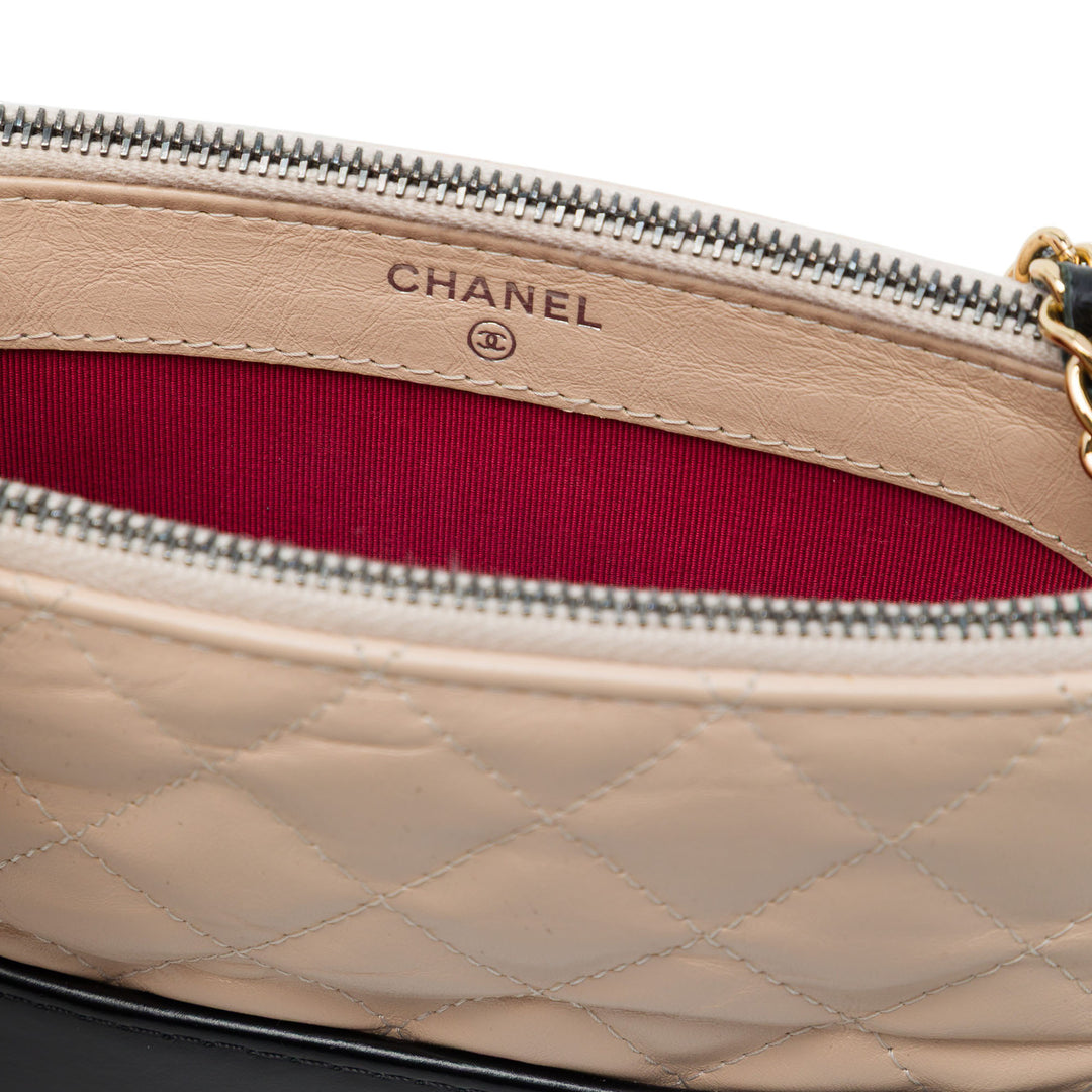 Chanel Bicolore vieilli Gabrielle Double Zippé Pochette avec chaîne Cuir de veau Beige – vue 5 – GABY PARIS