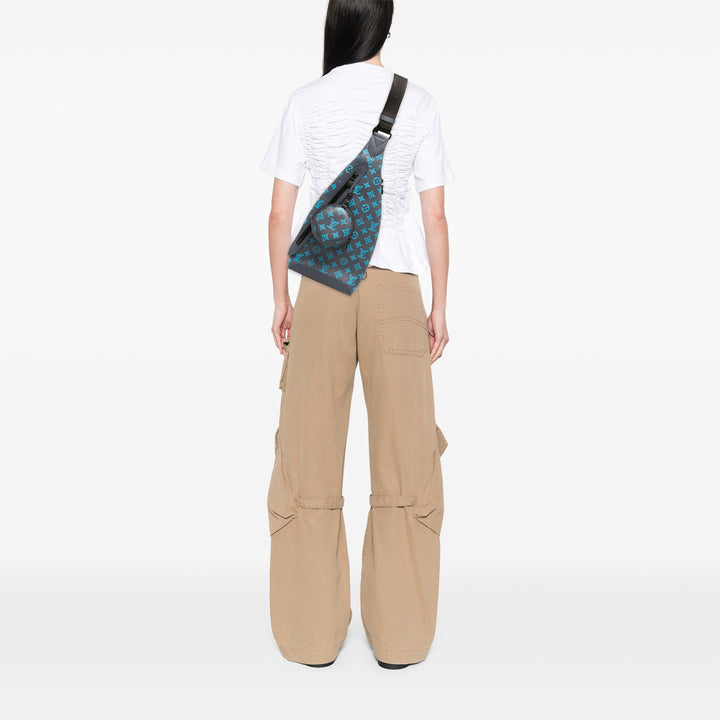 Louis Vuitton Sac bandoulière Shadow Duo Sling Monogram Bleu – vue 7 – GABY PARIS