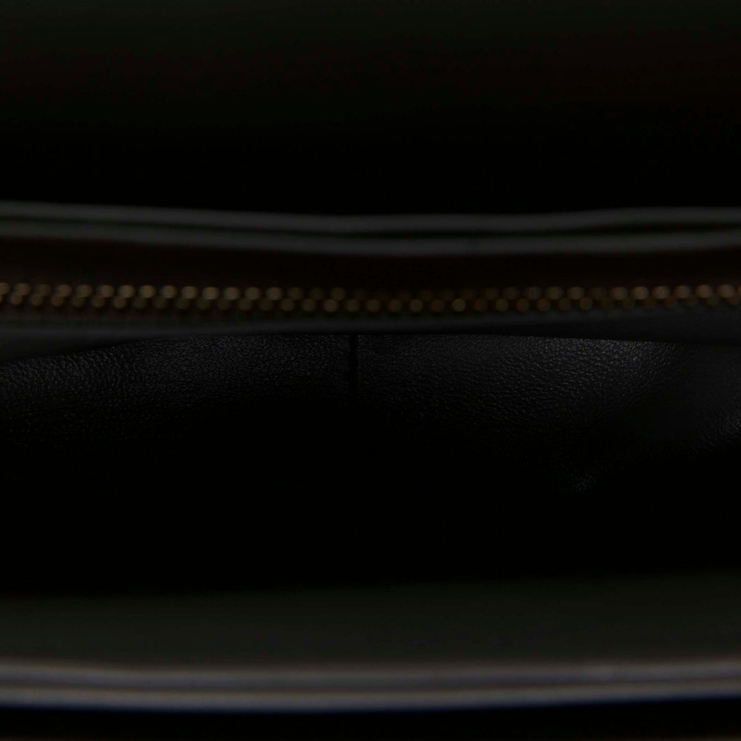 Celine Sac bandoulière brillant Triomphe Teen Cuir de veau Marron – vue 4 – GABY PARIS