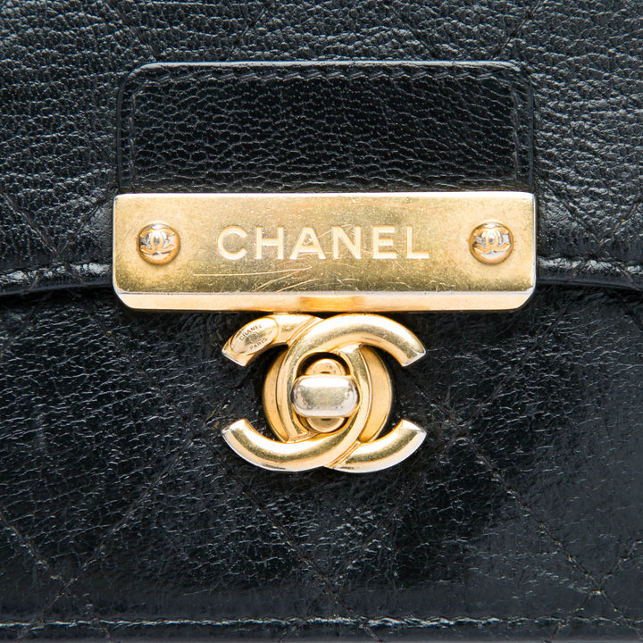 Chanel Surpiqué Cuir de chèvre Golden CC Wallet on Chain