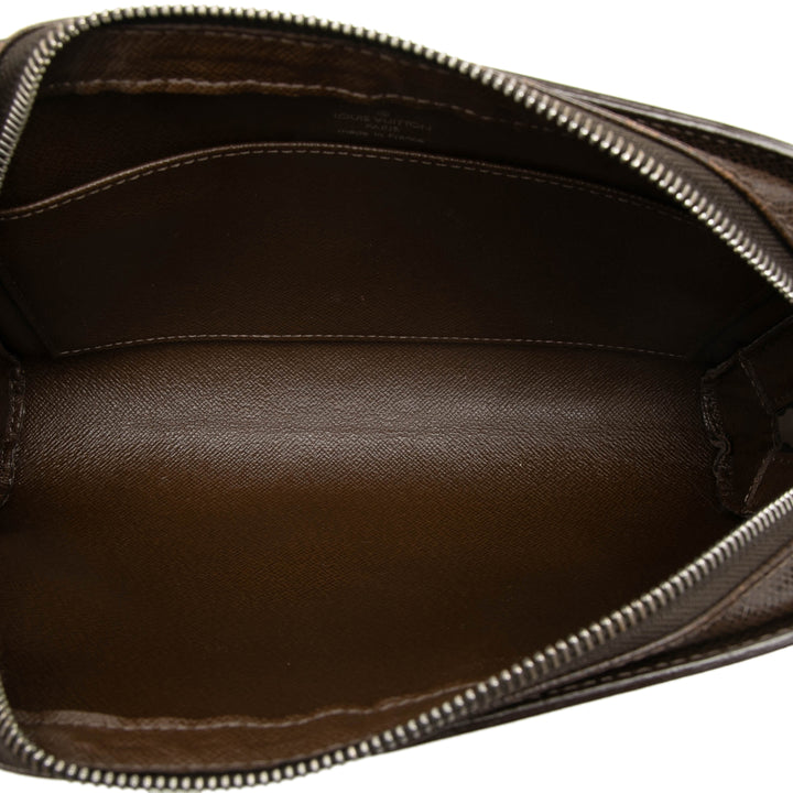 Louis Vuitton Taiga Pochette Baikal Marron – vue 4 – GABY PARIS