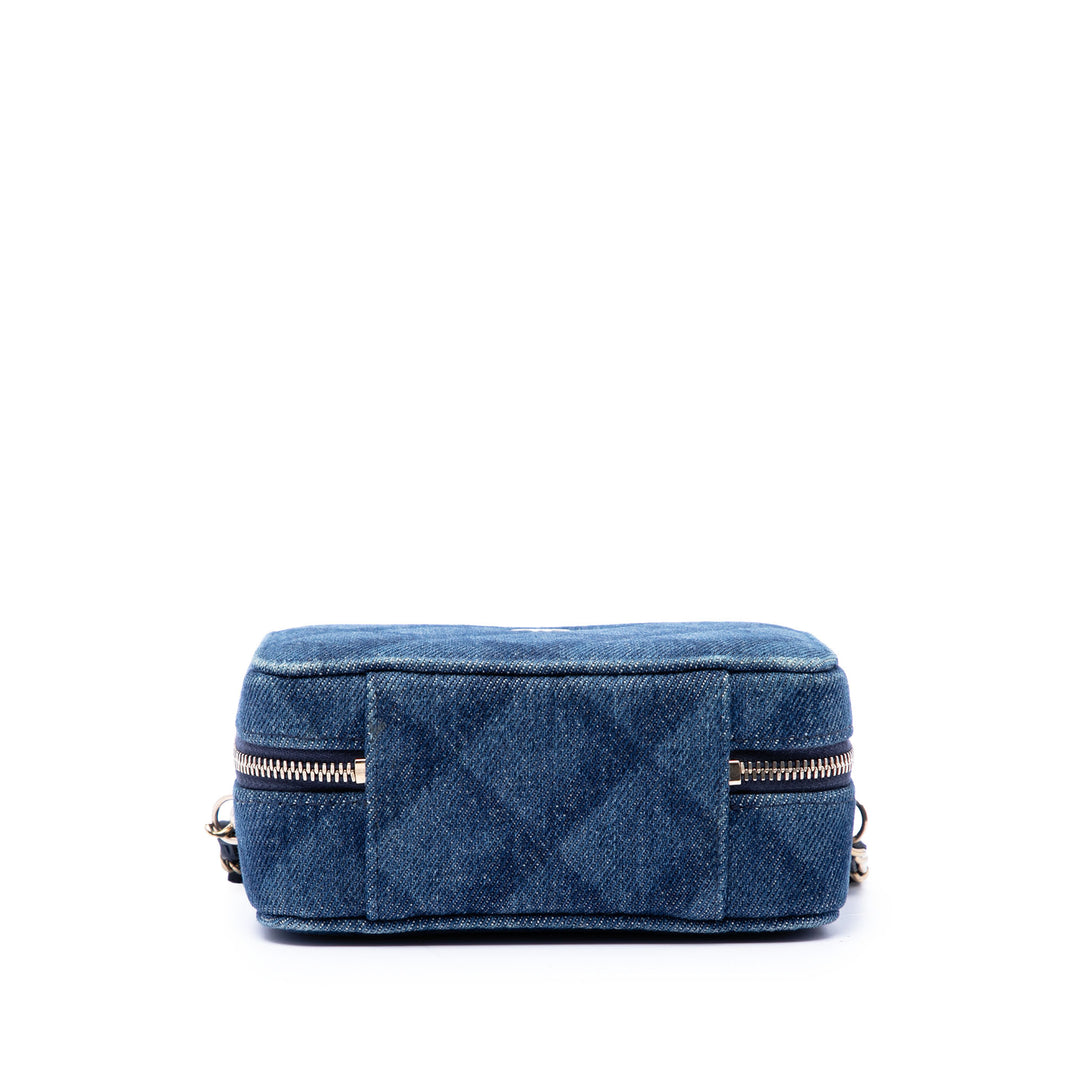 Chanel CC Printed Jean Camera Étui