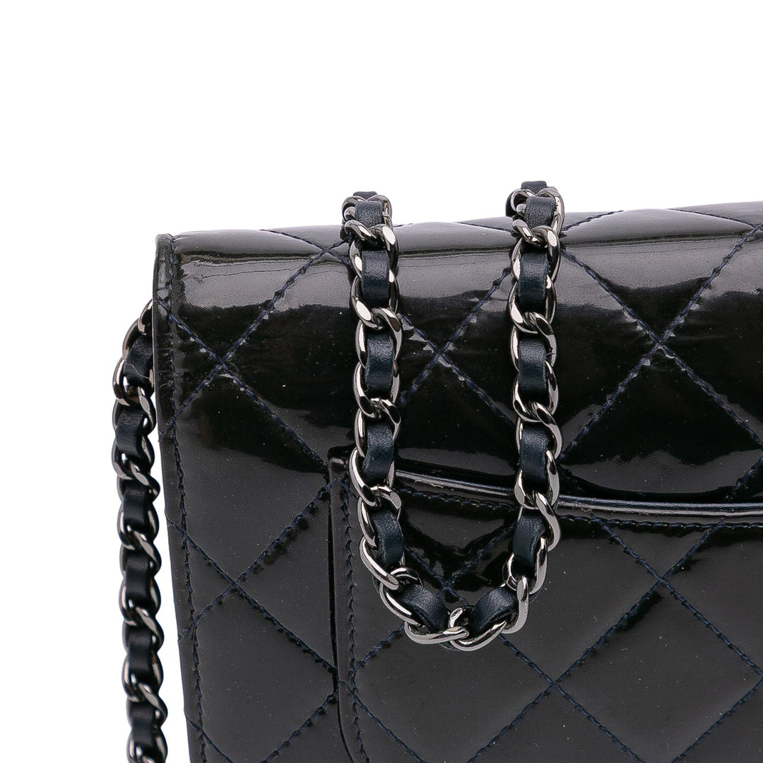 Chanel CC Quilted Cuir verni Wallet On Chain Noir