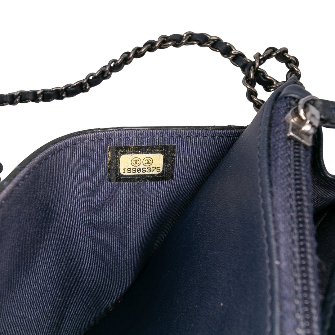 Chanel CC Quilted Cuir verni Wallet On Chain Noir