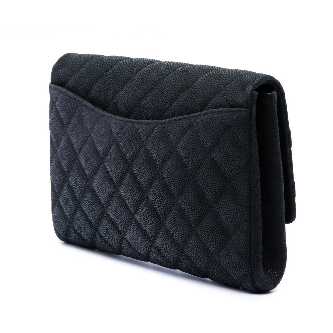 Chanel CC Matelassé Caviar à rabat Pochette avec chaîne