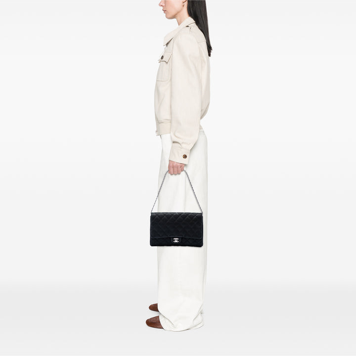 Chanel CC Matelassé Caviar à rabat Pochette avec chaîne