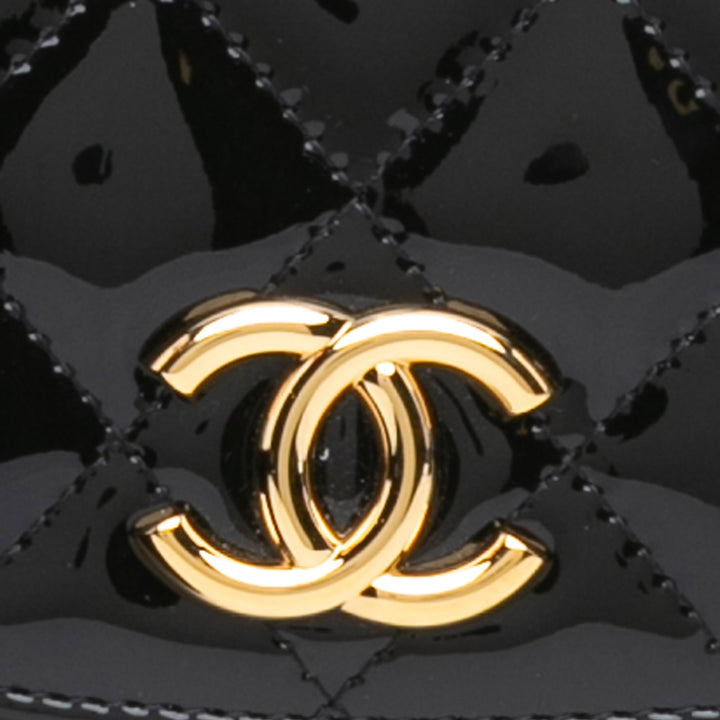 Chanel Mini CC Quilted Cuir verni Cuir Top Handle Pochette with Chain Noir