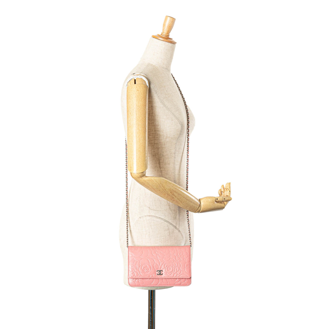 Embossed Lambskin Camellia Wallet On Chain Pink - Gaby Paris