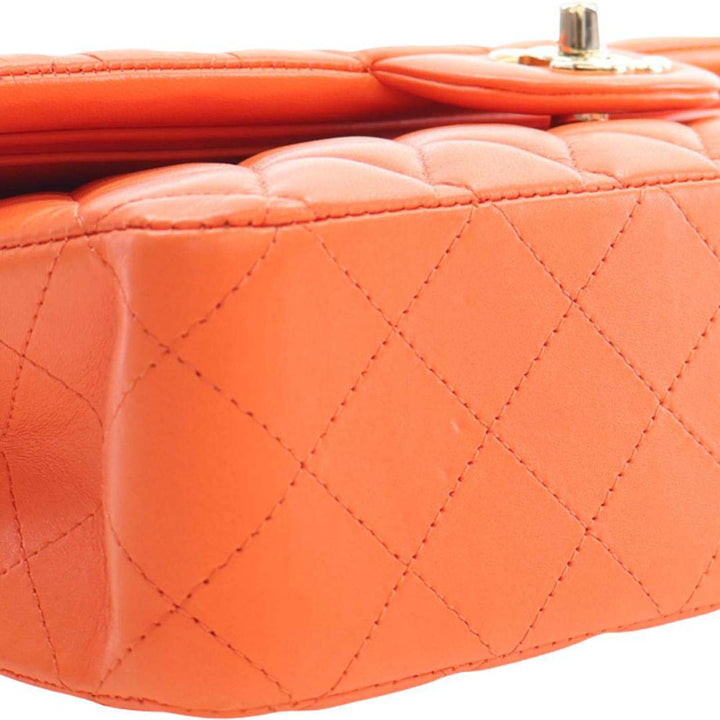 Chanel Medium Classic Cuir d’agneau Double rabat