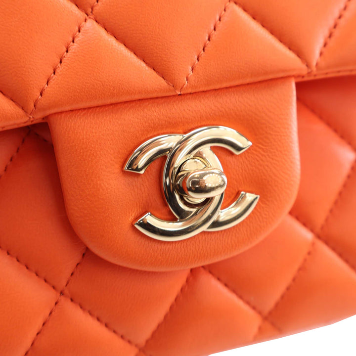 Chanel Medium Classic Cuir d’agneau Double rabat