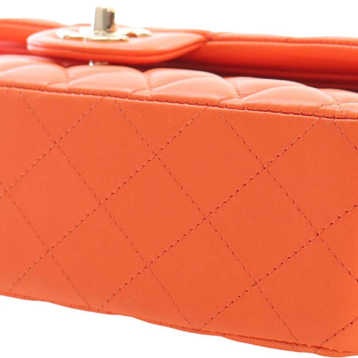 Chanel Medium Classic Cuir d’agneau Double rabat