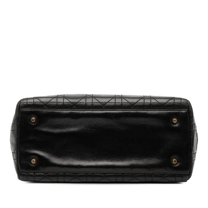 Dior Medium Cuir d’agneau Cannage Lady Dior