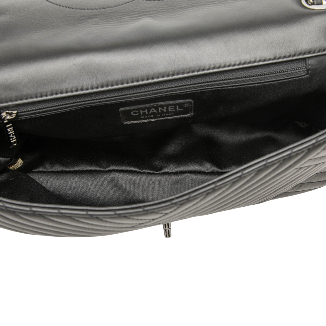 Chanel CC Crossing à rabat Grand Cuir d'agneau Noir – vue 4 – GABY PARIS